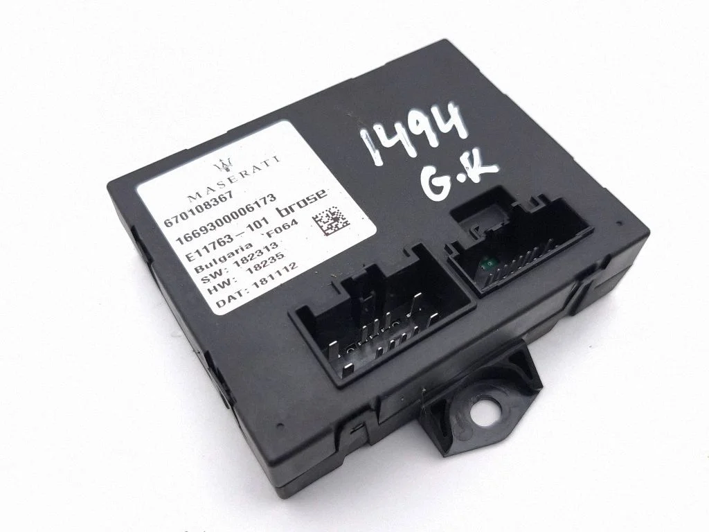 Tailgate/trunk control unit/module 670108367