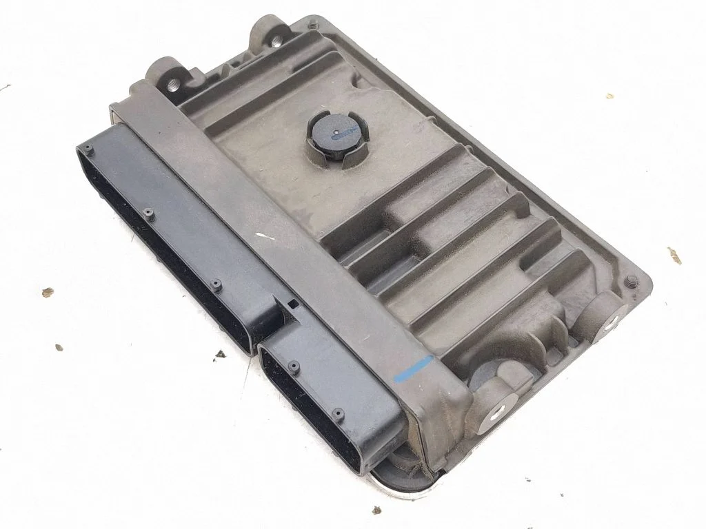 Dzinēja vadības bloks 8966602D90