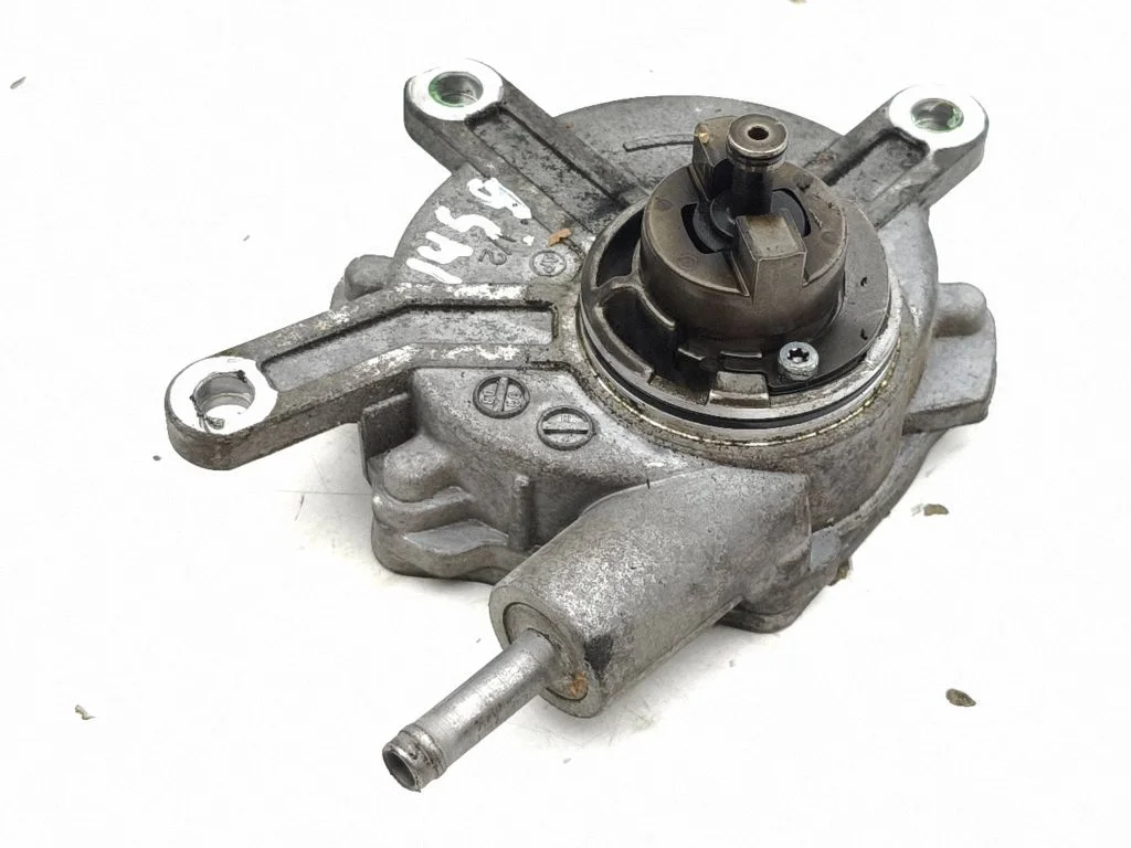 Vacuum pump 16031102