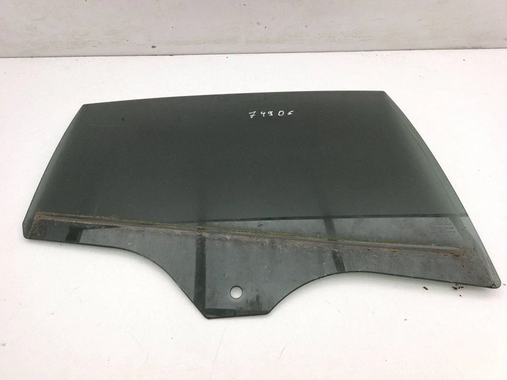 Rear door window glass – right