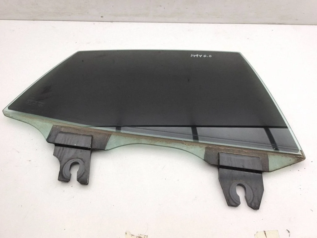 Rear door window glass – right