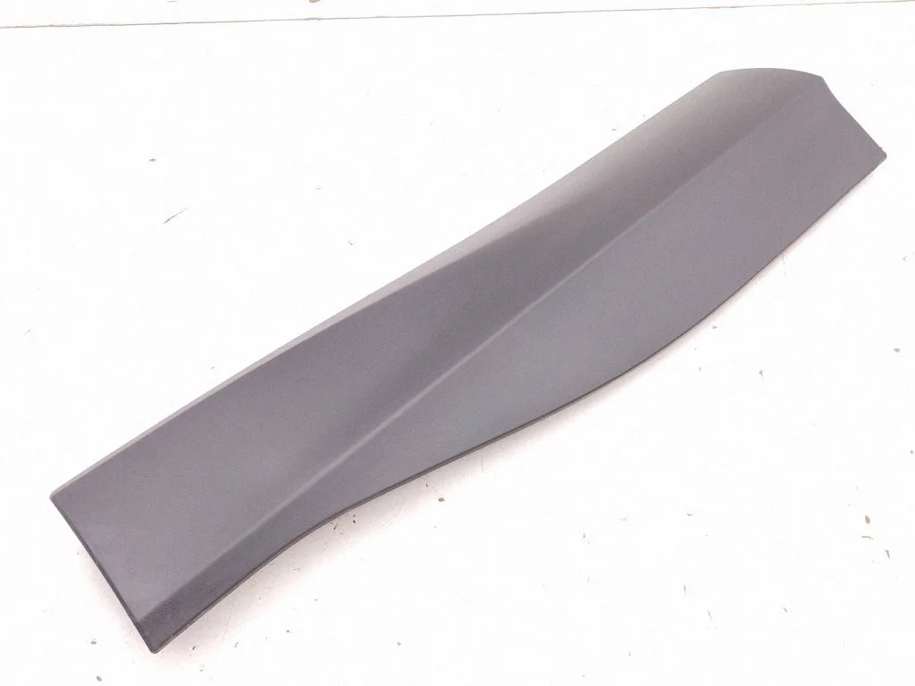 Rear door trim (molding) LJ8BR25335CAW