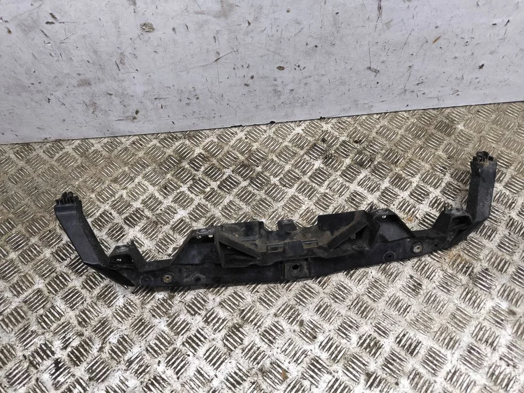 Radiator support slam panel bracket – Porsche Cayenne (92A) (2010-2017)