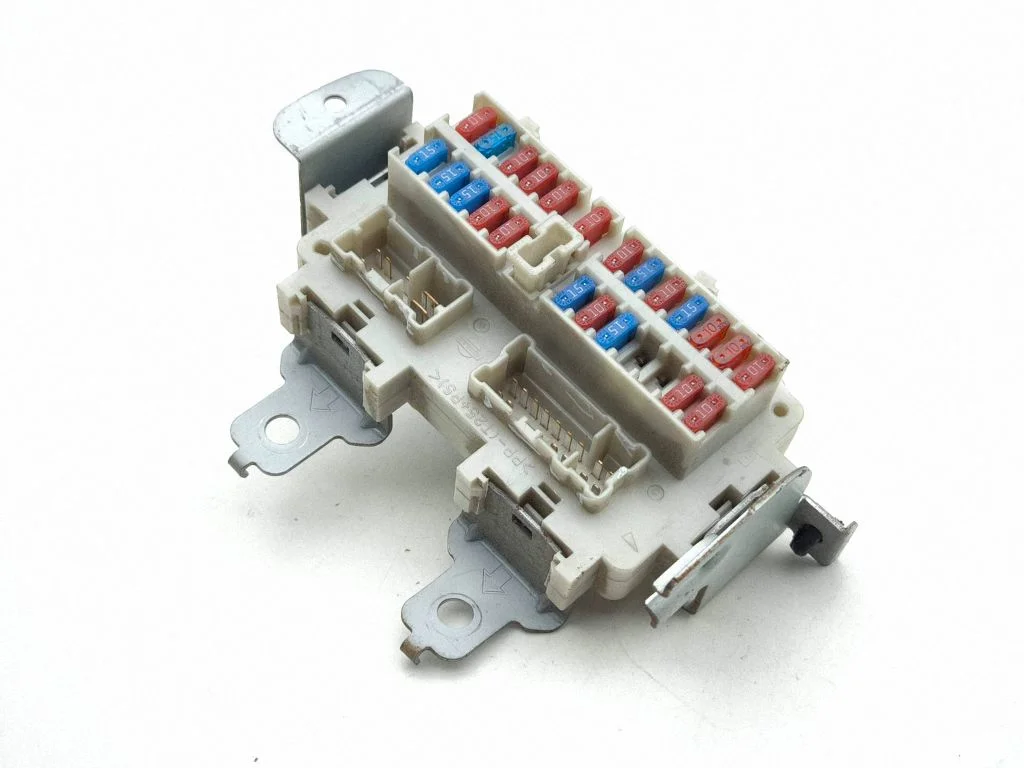 Skrzynka bezpieczników (komplet) AM6003J14