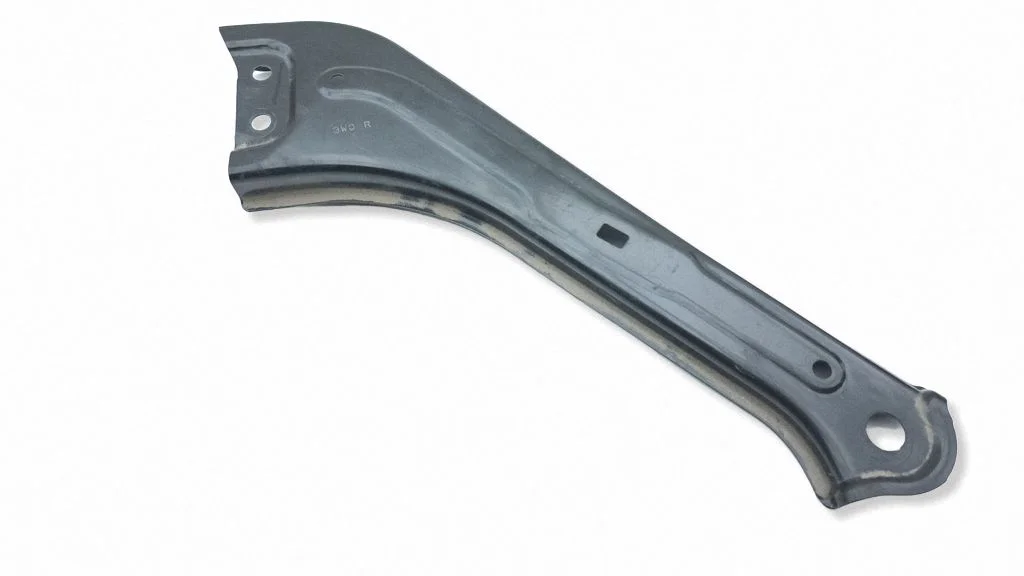 Radiator support slam panel bracket – right
