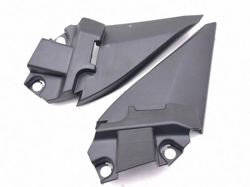 Spoguļa plastmasas apdare D20422JL000