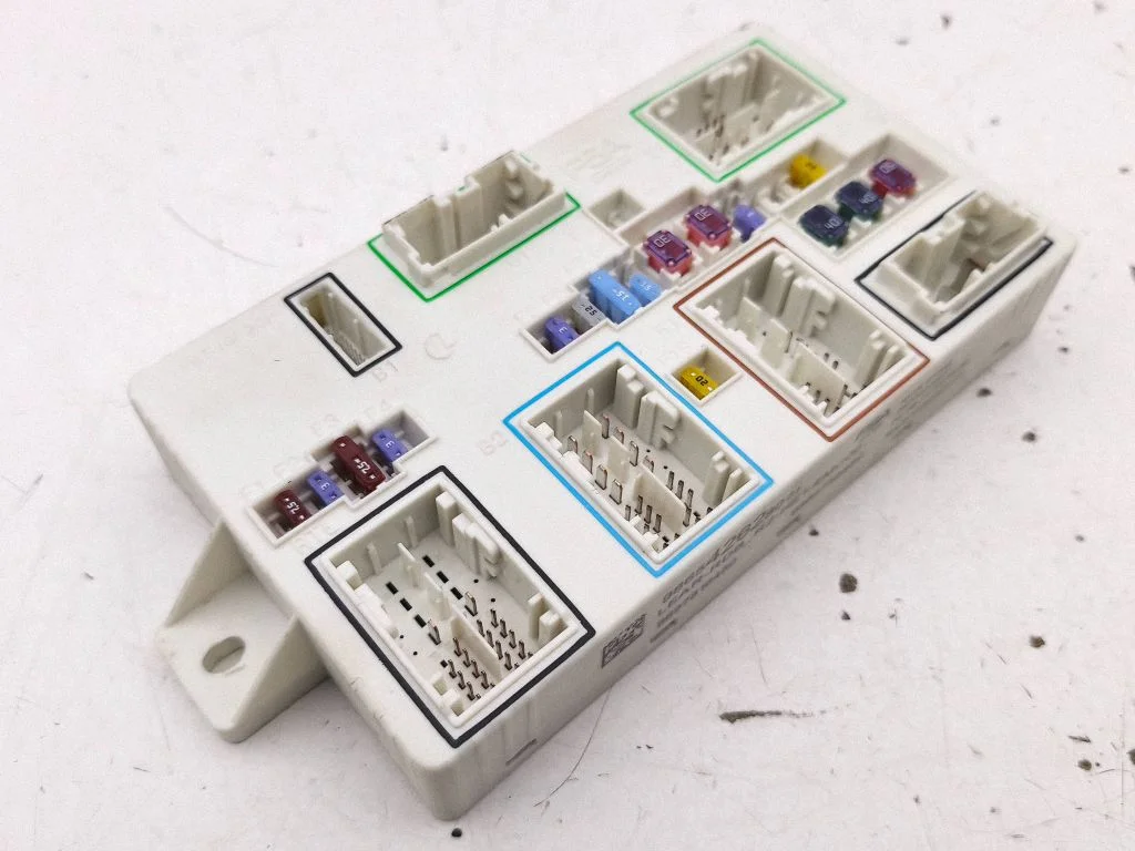 Drošinātāju bloks 9865426280