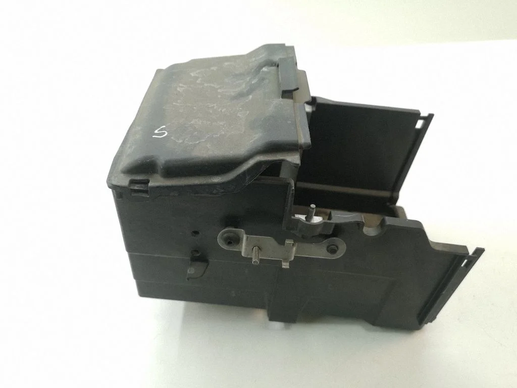 Battery box tray AM5110723AD