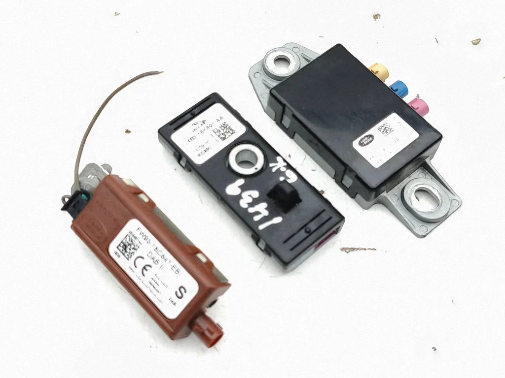 Antenas pastiprinātājs K8D219C097AA