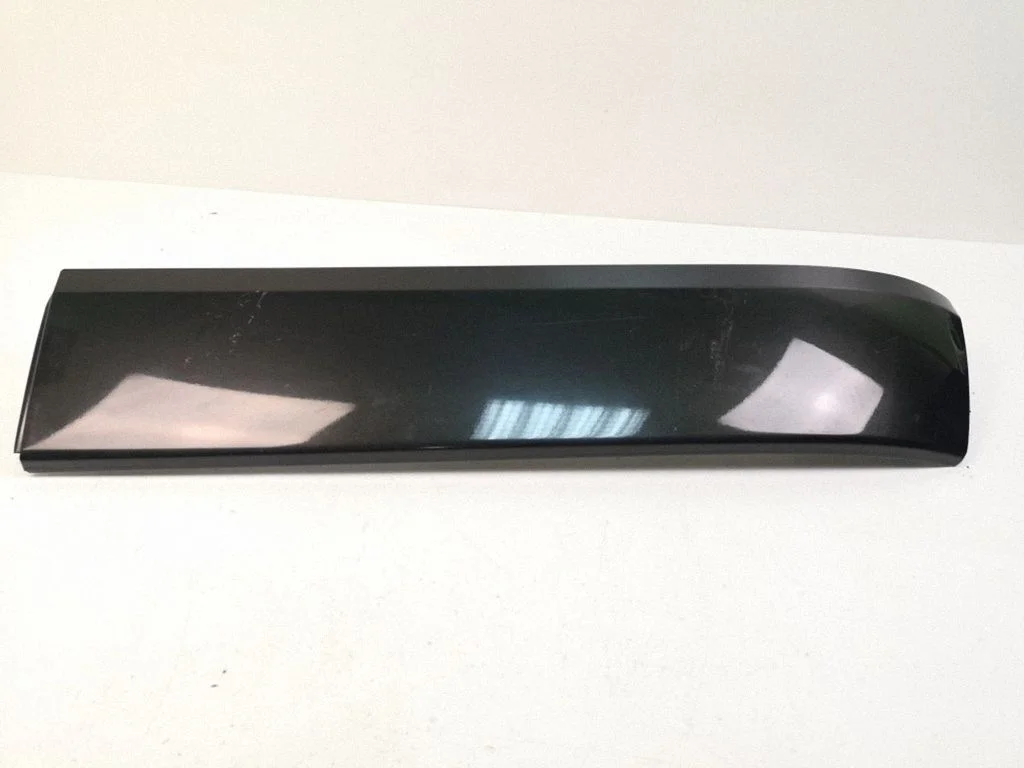 Sliding door rail trim – right