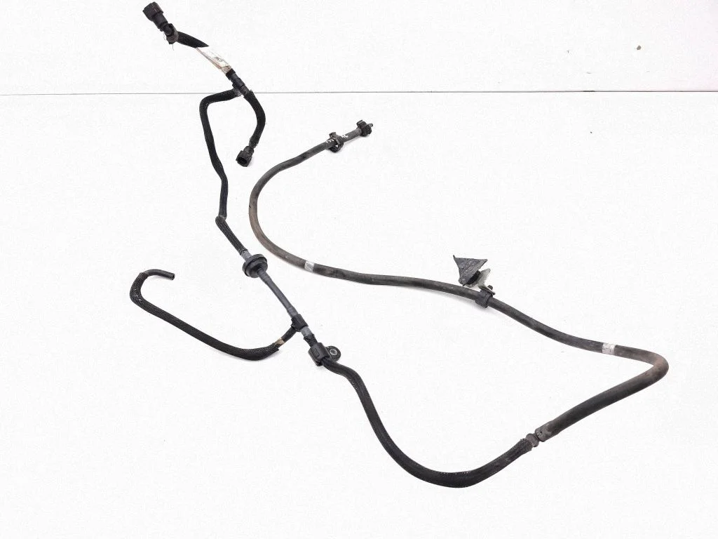 Vacuum line/pipe/hose 000330969