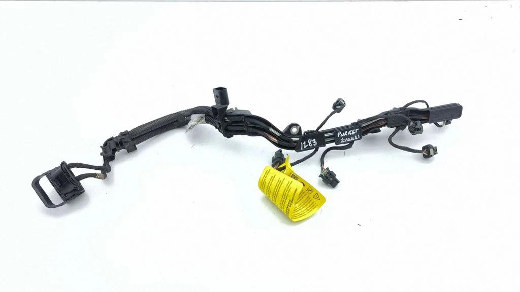 Fuel injector wires 8685853