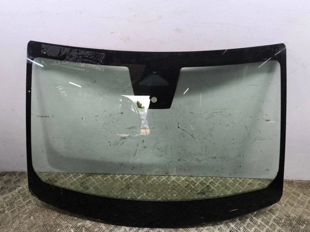 Front windscreen/windshield window