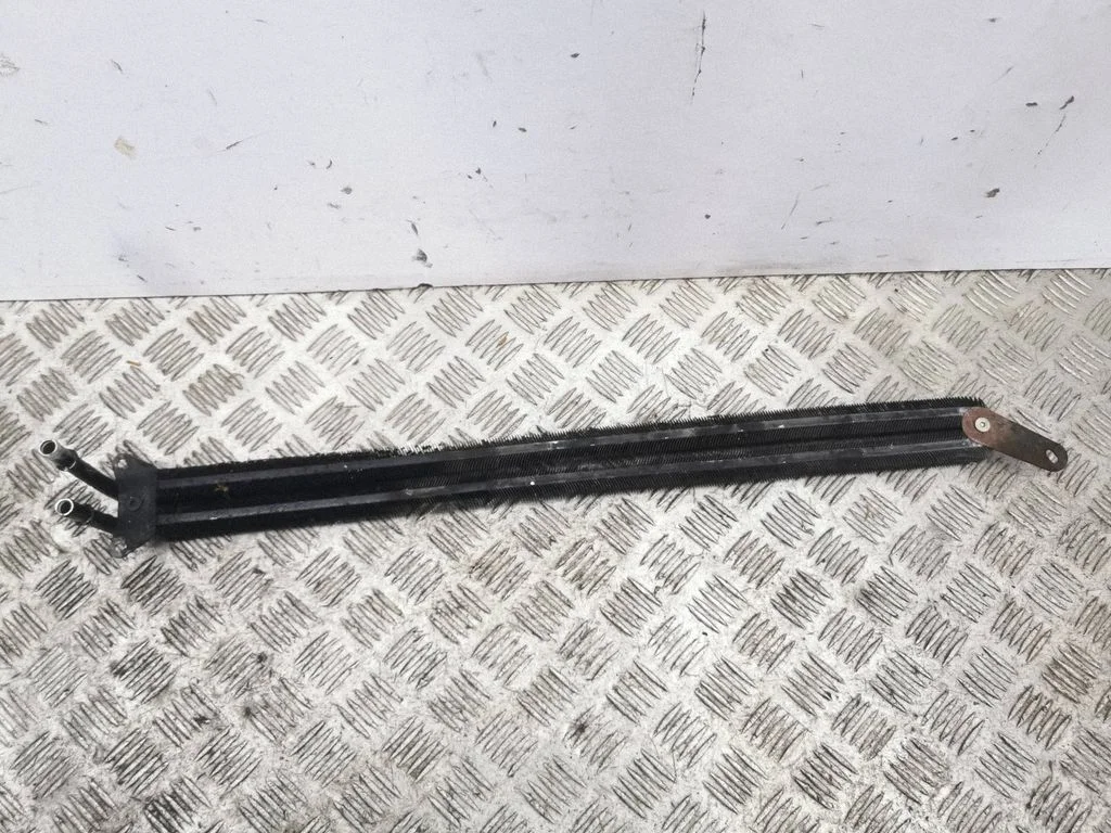 Stūres pastiprinātāja radiators