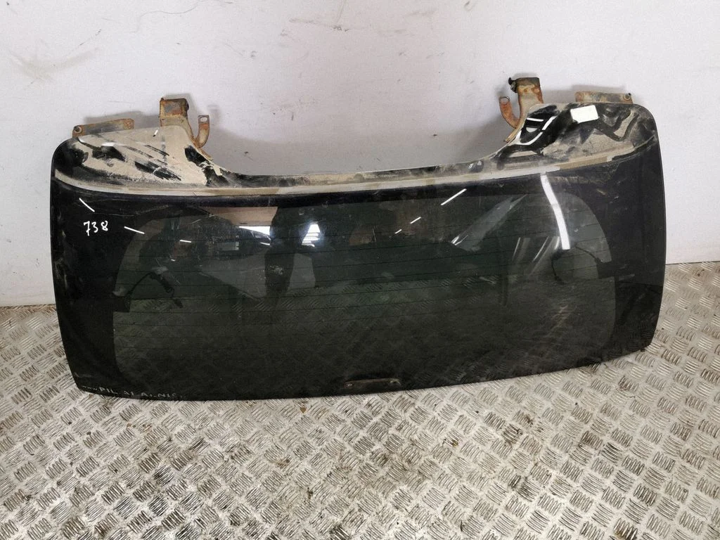 Opening tailgate glass