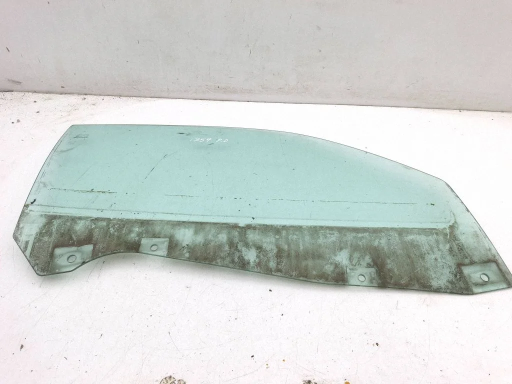Front door window/glass (coupe) – right
