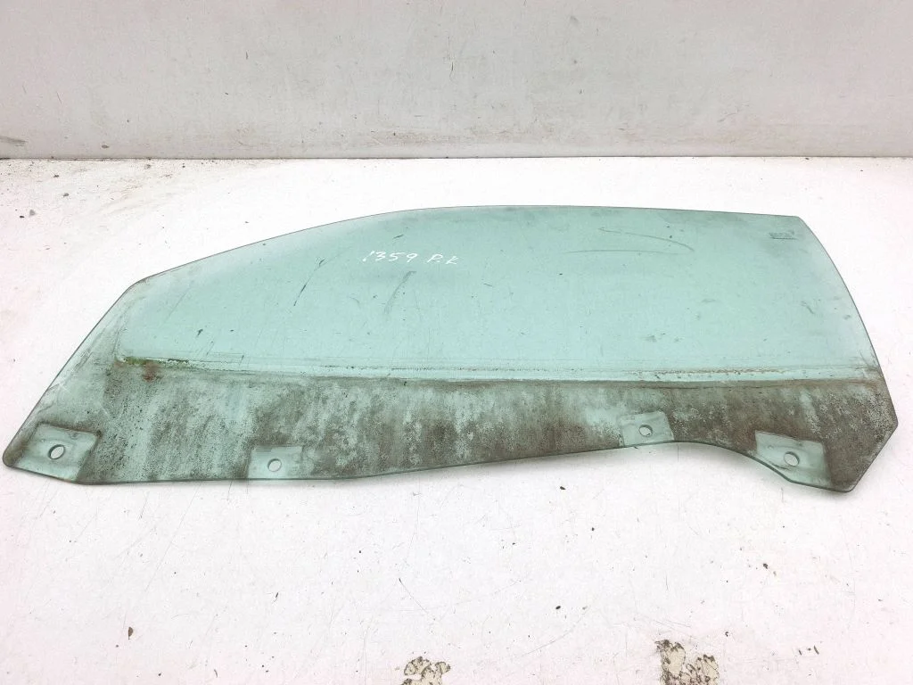 Front door window/glass (coupe) – left