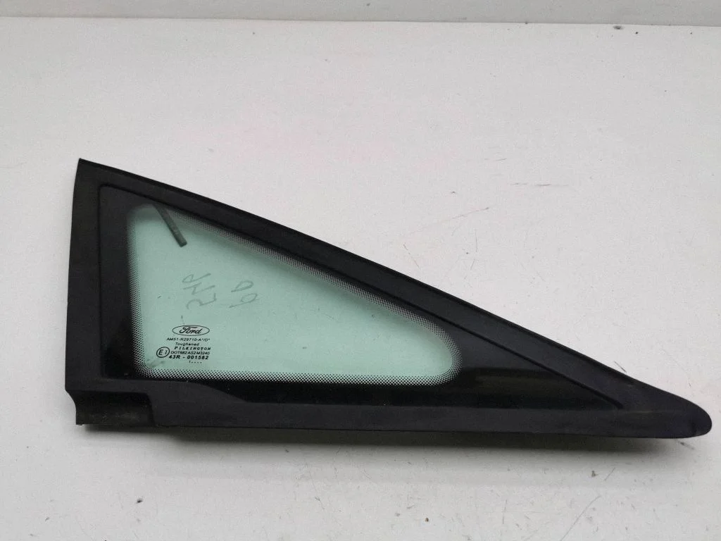 Kolmnurkne klaas kere esiosas – Ford Grand C-MAX (2010-2019)
