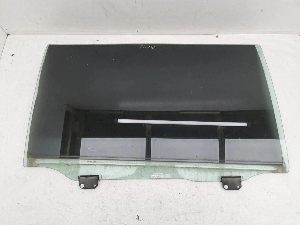 Sliding door window/glass – Chrysler Grand Voyager V (2007-2015)