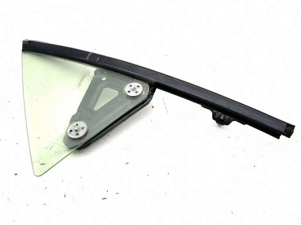 Front vent window/glass (coupe) – Toyota GT 86 (2012-2021)