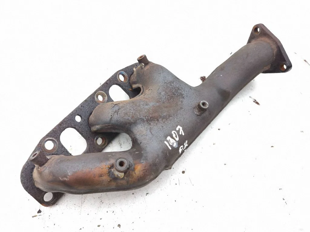 Exhaust manifold – left