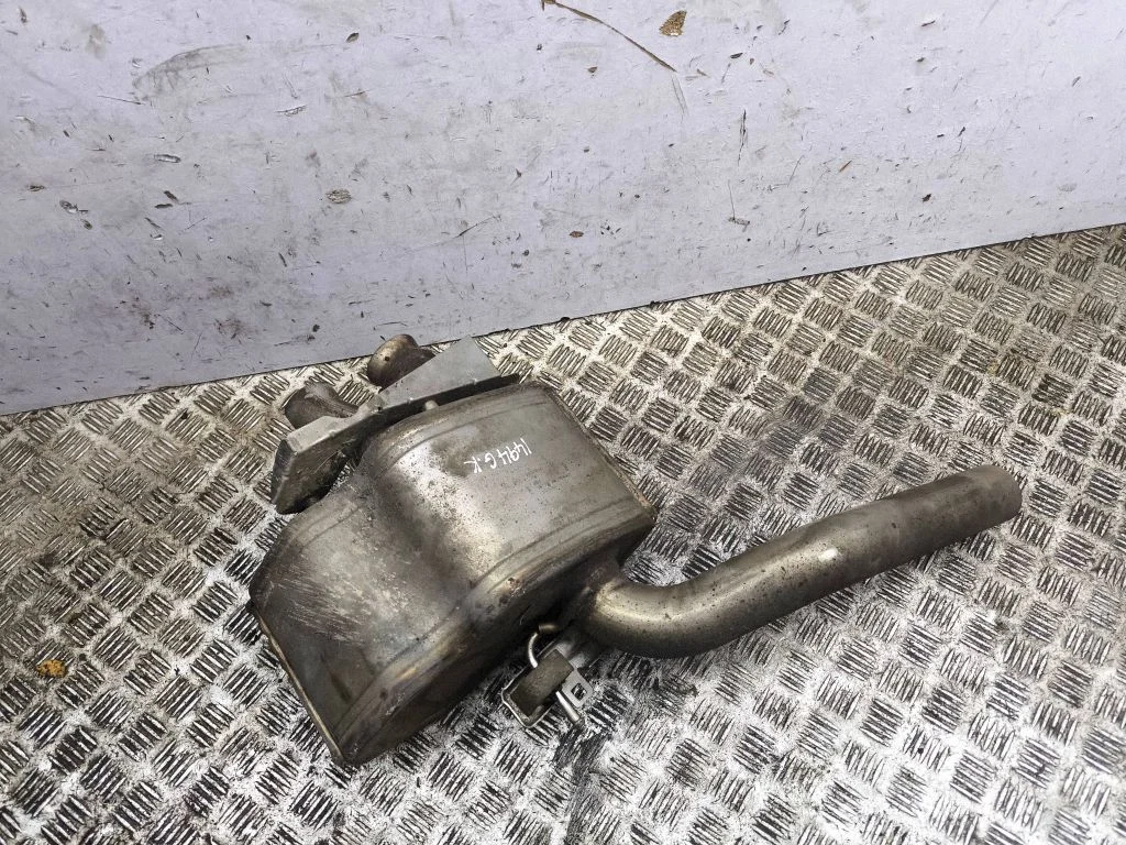 Muffler/silencer – left