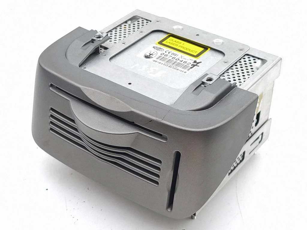 CD/DVD changer 067604620