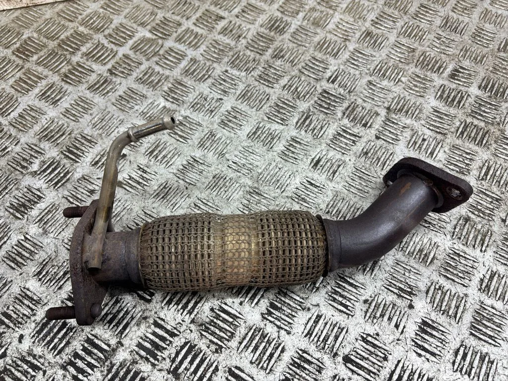 Exhaust flexible connection
