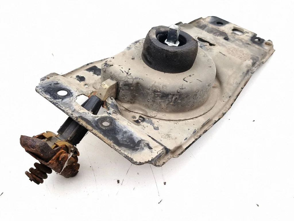Spare wheel mounting bracket 05199667AB