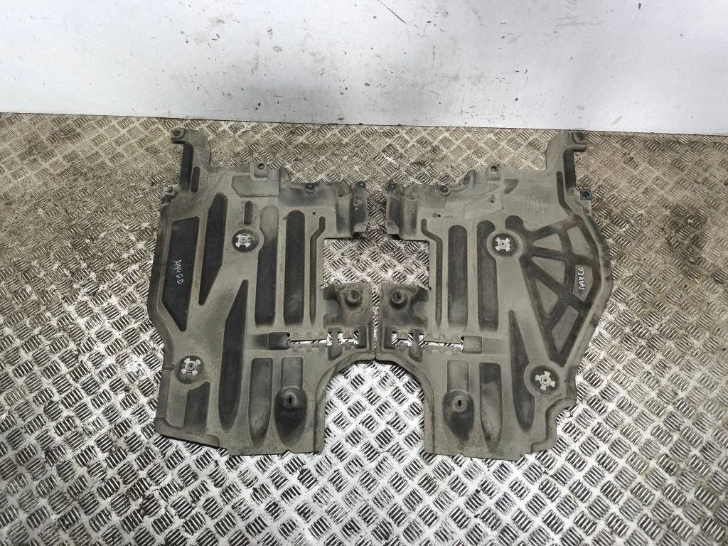 Trunk boot underbody cover/under tray 31420405