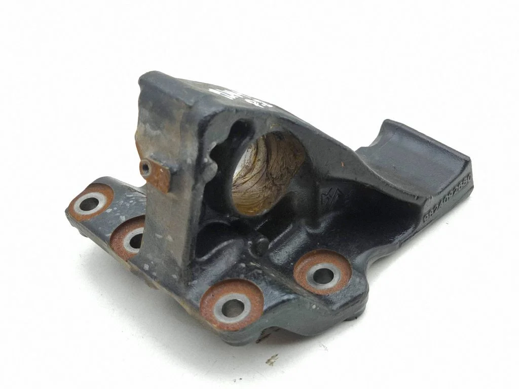 Driveshaft support bearing bracket 9824092680