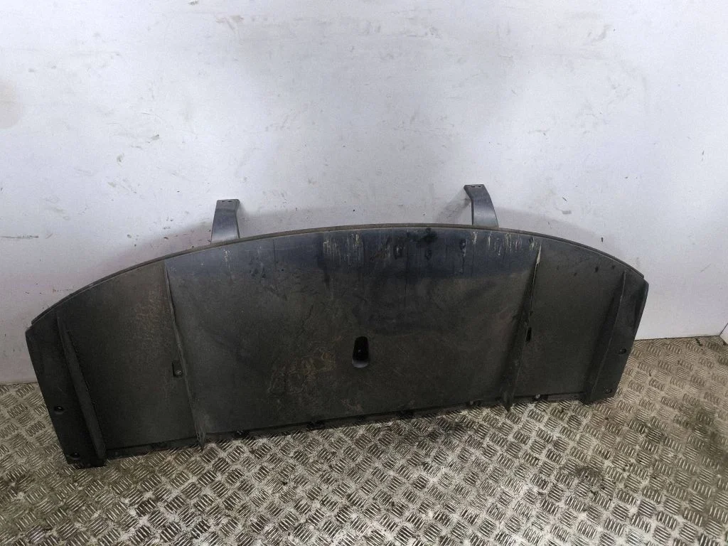Rear bumper underbody cover/under tray