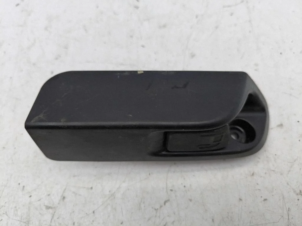 Fuel cap release pull handle – front right