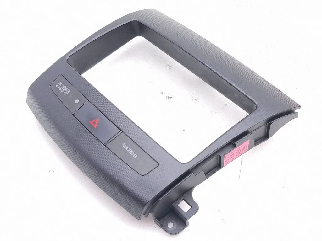 Radio/GPS head unit trim 8002A072XA