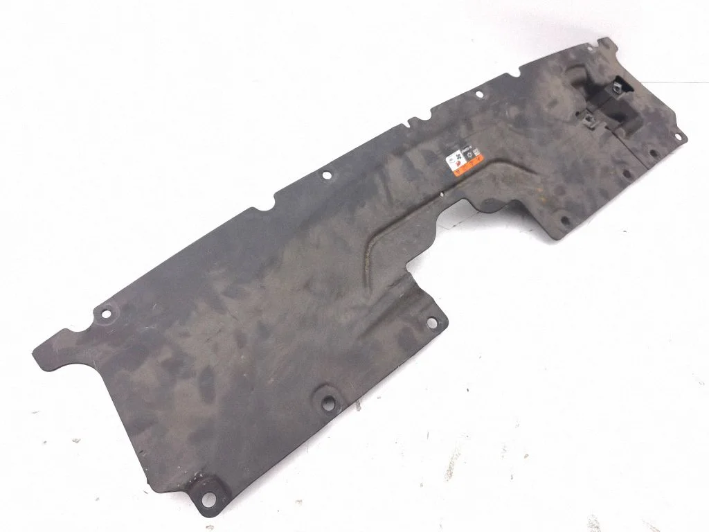 Radiator trim EM2BR16613AD