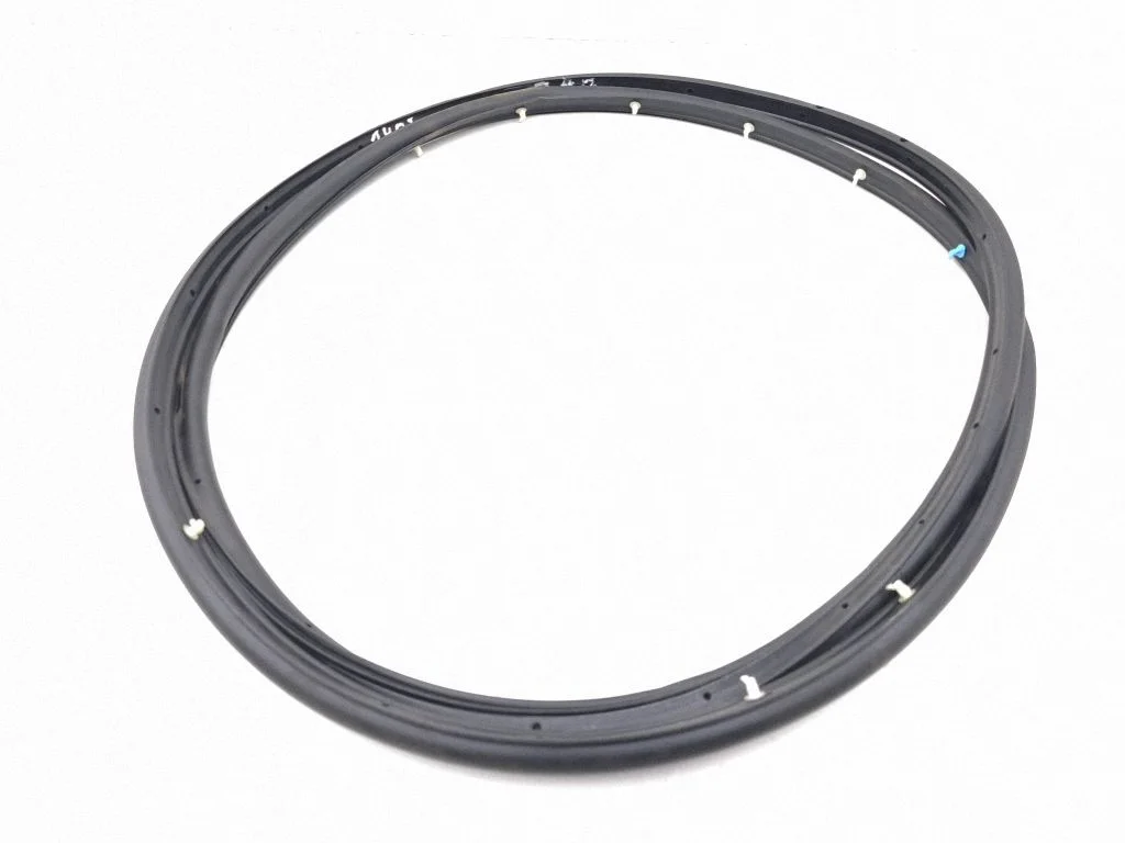 Rubber seal front door (on door) – right