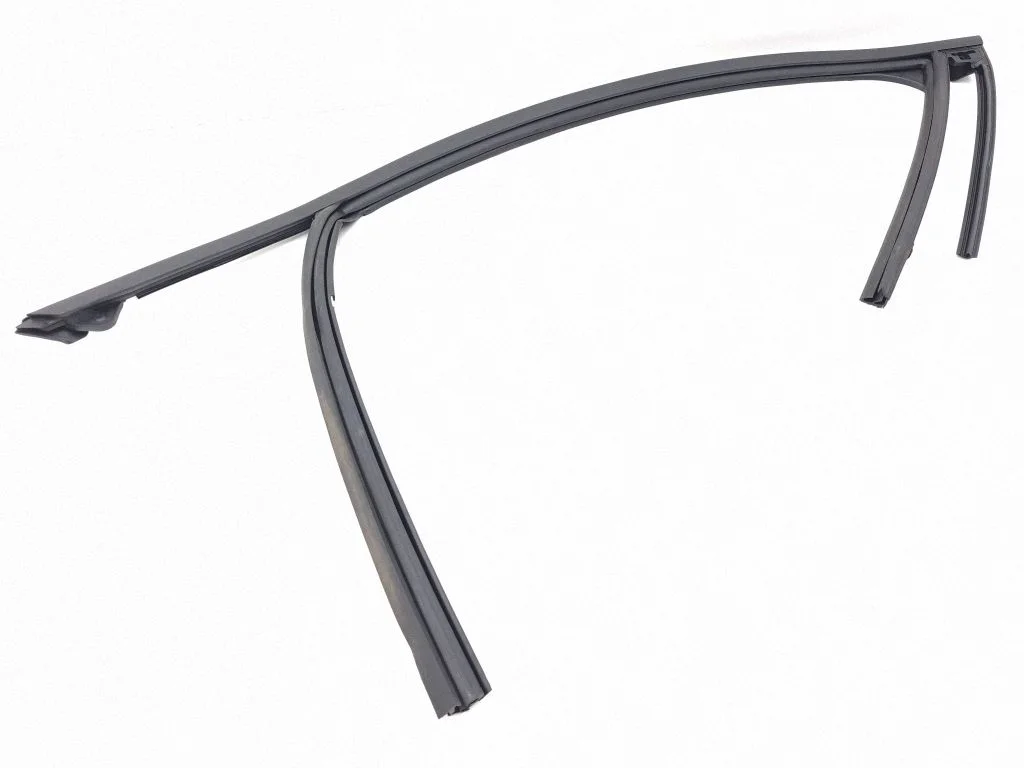 Rubber seal front door (on door) LV4BS21511C
