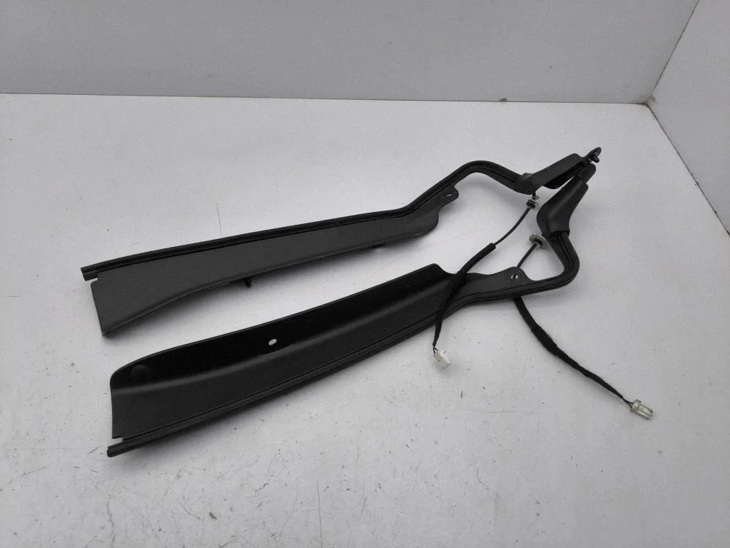 Rubber seal loading door window/glass – Mazda CX-5 II (2017-2025)
