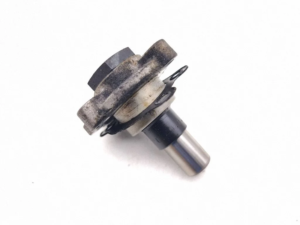 Timing belt/chain tensioner c40a30214x