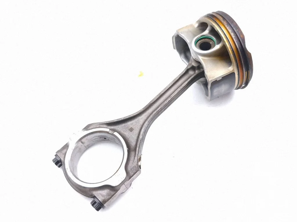 Piston with connecting rod 742WBE