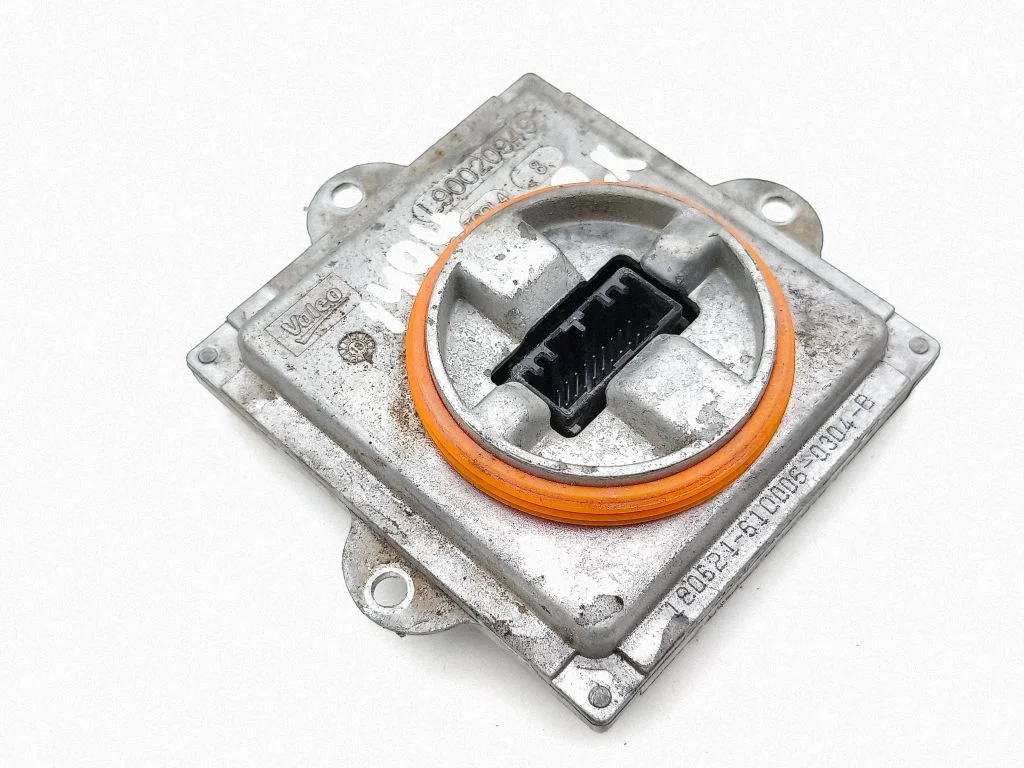 Headlight ballast module Xenon L90108087