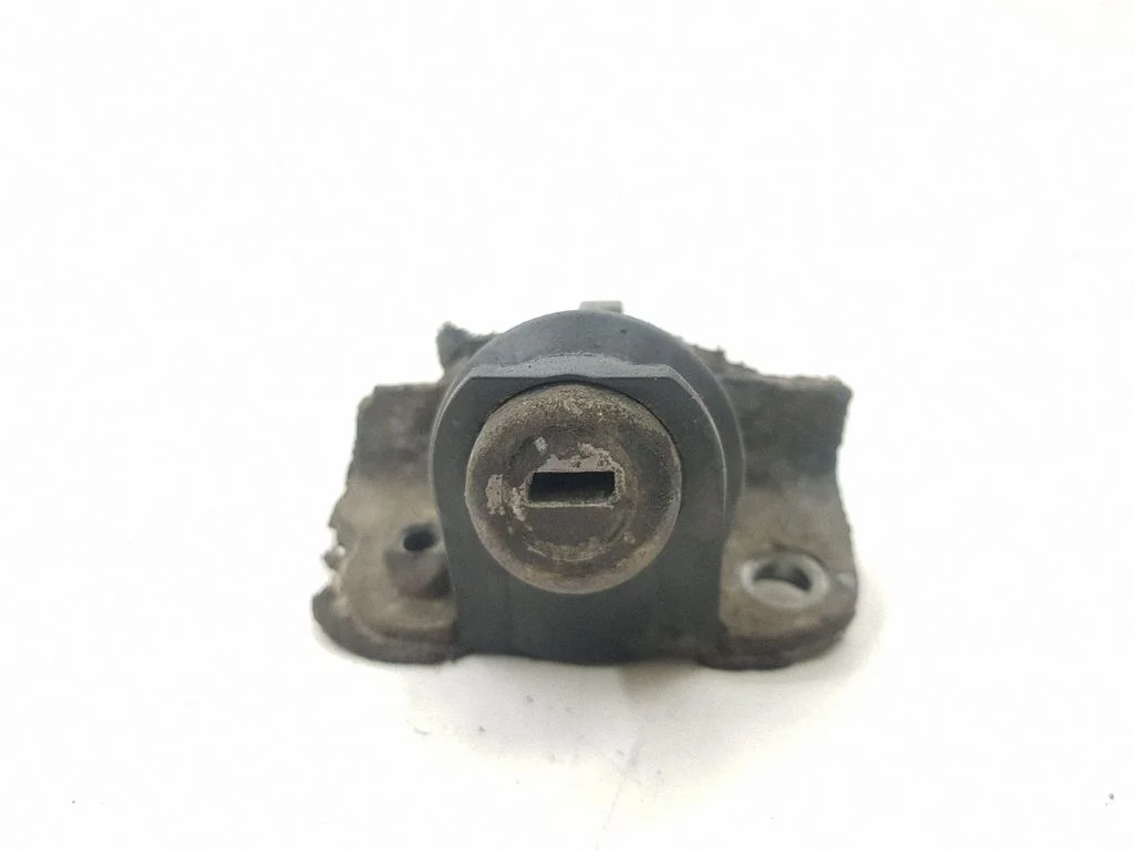 Tailgate exterior lock – BMW 7 Series E65 E66 (2001-2008)