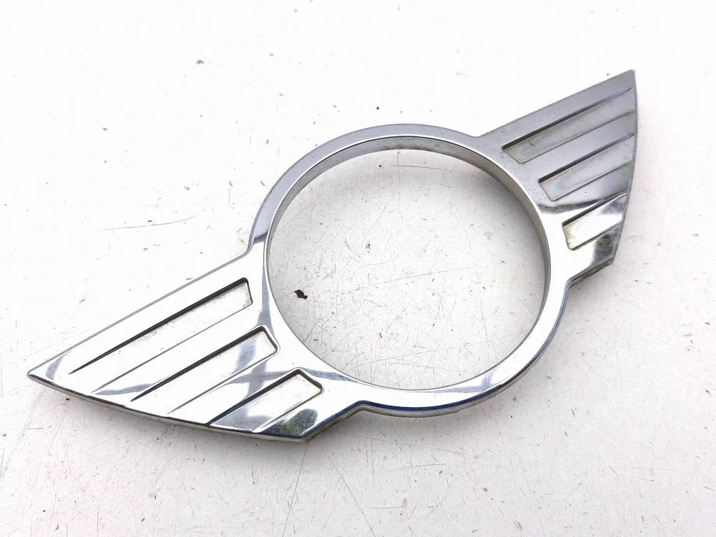 Manufacturers badge/model letters 98016070