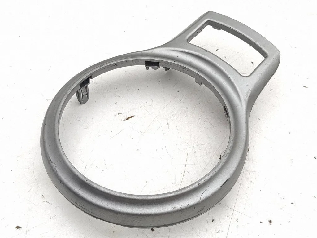 Pārnesumu pārslēga sviras apdare (āda, poga) – Toyota GT 86 (2012-2021)