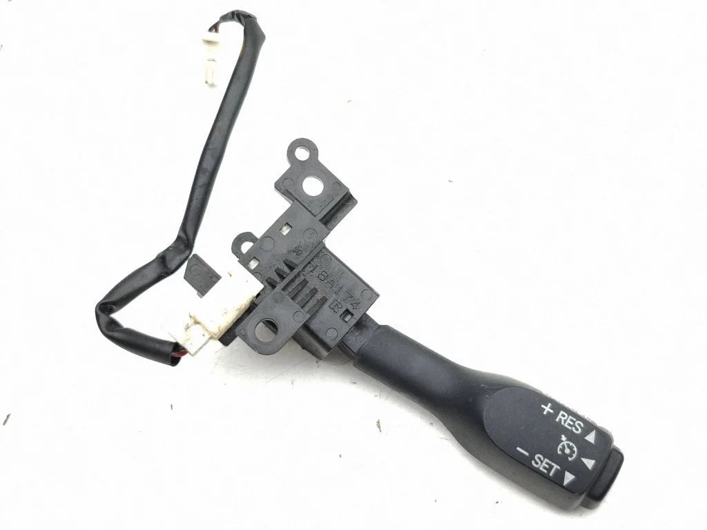 Cruise control stalk – Toyota Prius+ (ZVW40) (2011-2018)