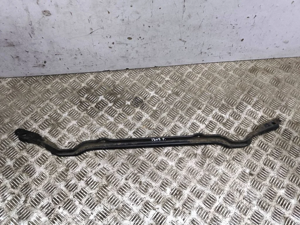 Top upper radiator support slam panel