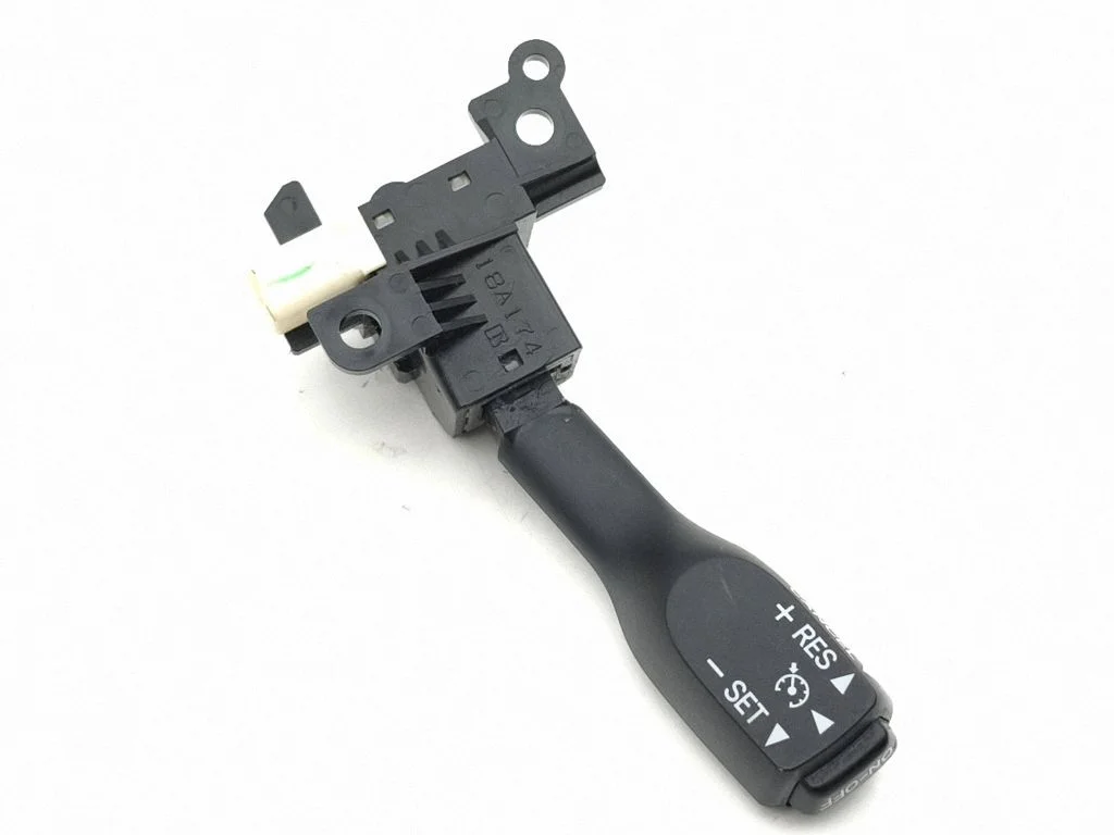 Püsikiiruse hoidiku (autopiloodi) hoob – Lexus IS 220D-250-350 (2006-2013)