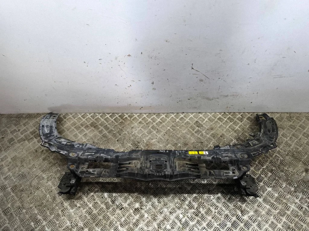 Radiatoru paneļa augšējā daļa GJ3219B671BE