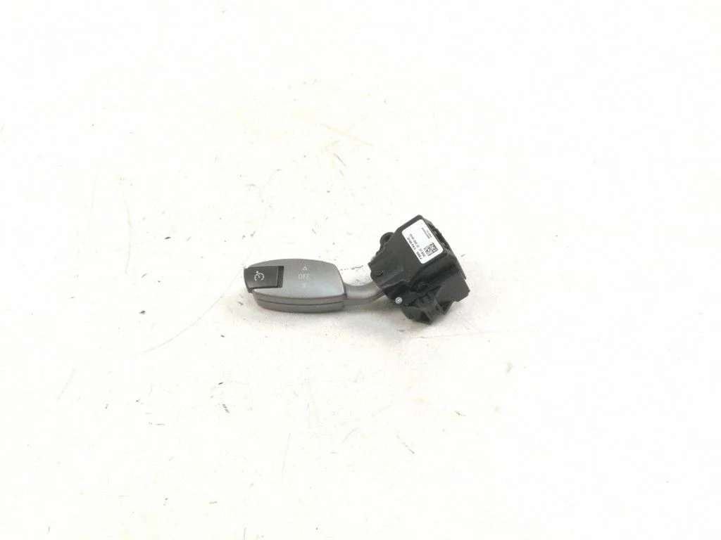 Püsikiiruse hoidiku (autopiloodi) hoob – BMW 7-seeria E65 E66 (2001-2008)
