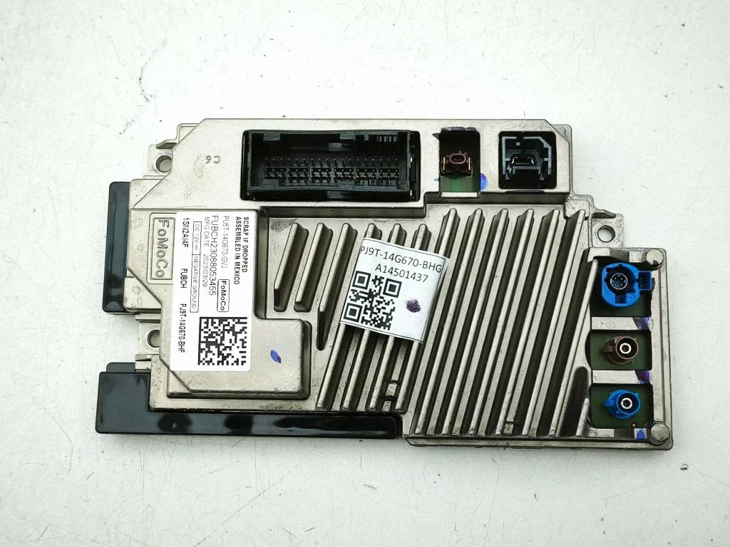 GPS navigation control unit/module PJ9T14G670BHF